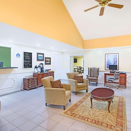 Baymont By Wyndham Forest City Exterior photo