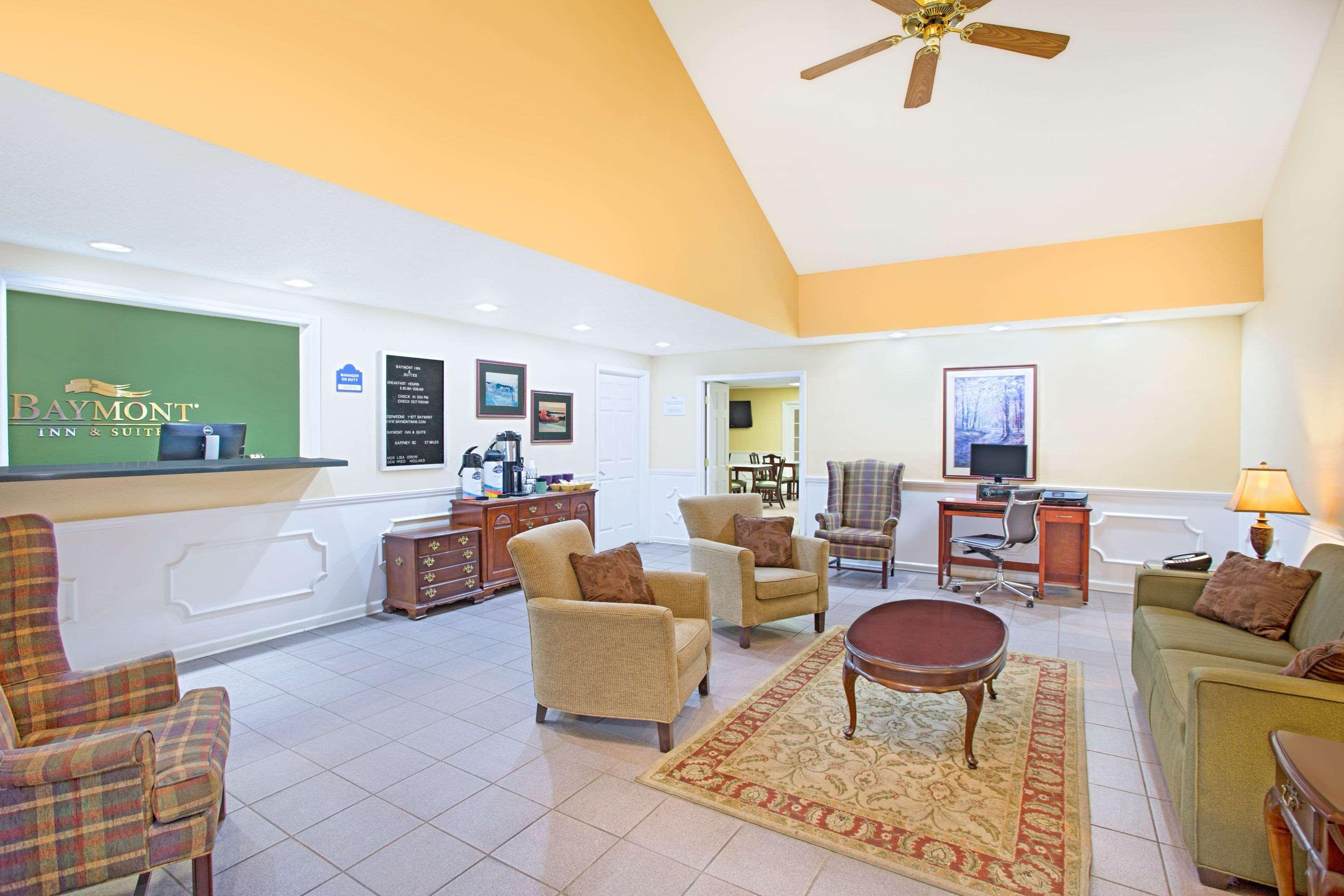 Baymont By Wyndham Forest City Exterior photo